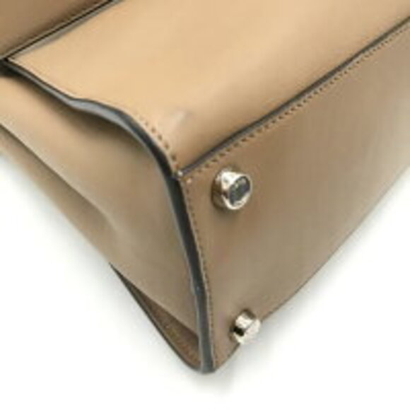 Fendi Essentially Leather Handbag Shoulder Bag - Picture 5 of 10